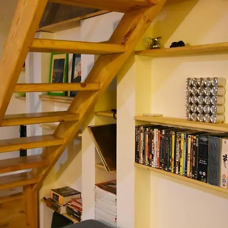 Апартамент Anna's Downtown Loft Пловдив