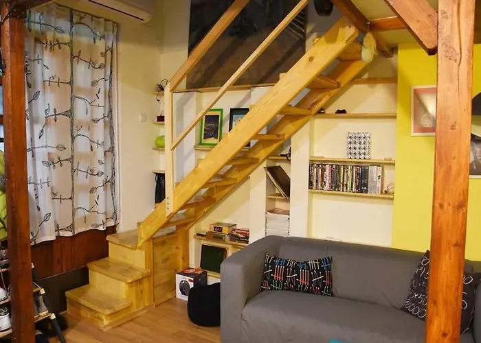 Апартаменти Anna's Downtown Loft Пловдив